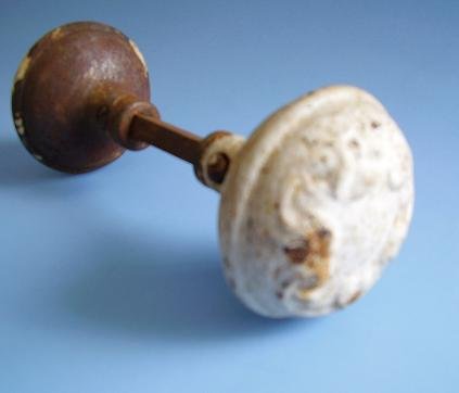 ANTIQUE DOOR KNOB FOR INTERIOR DOOR