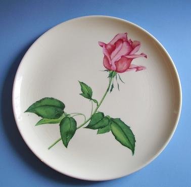 VINTAGE HARMONY HOUSE 9-1/4" PLATE BETSY ROSE PATTERN