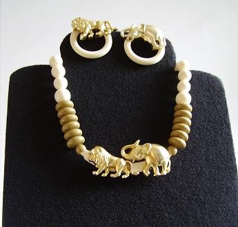 LION ELEPHANT SAFARI NECKLACE EARRINGS SET