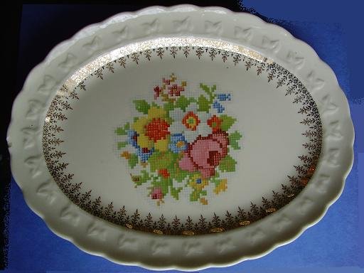 LOVELY TAYLOR SMITH TAYLOR TRAY PLATTER CROSS STITCH PATTERN