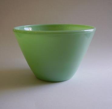 VINTAGE FK FIRE KING SPLASH PROOF JADEITE MIXING BOWL