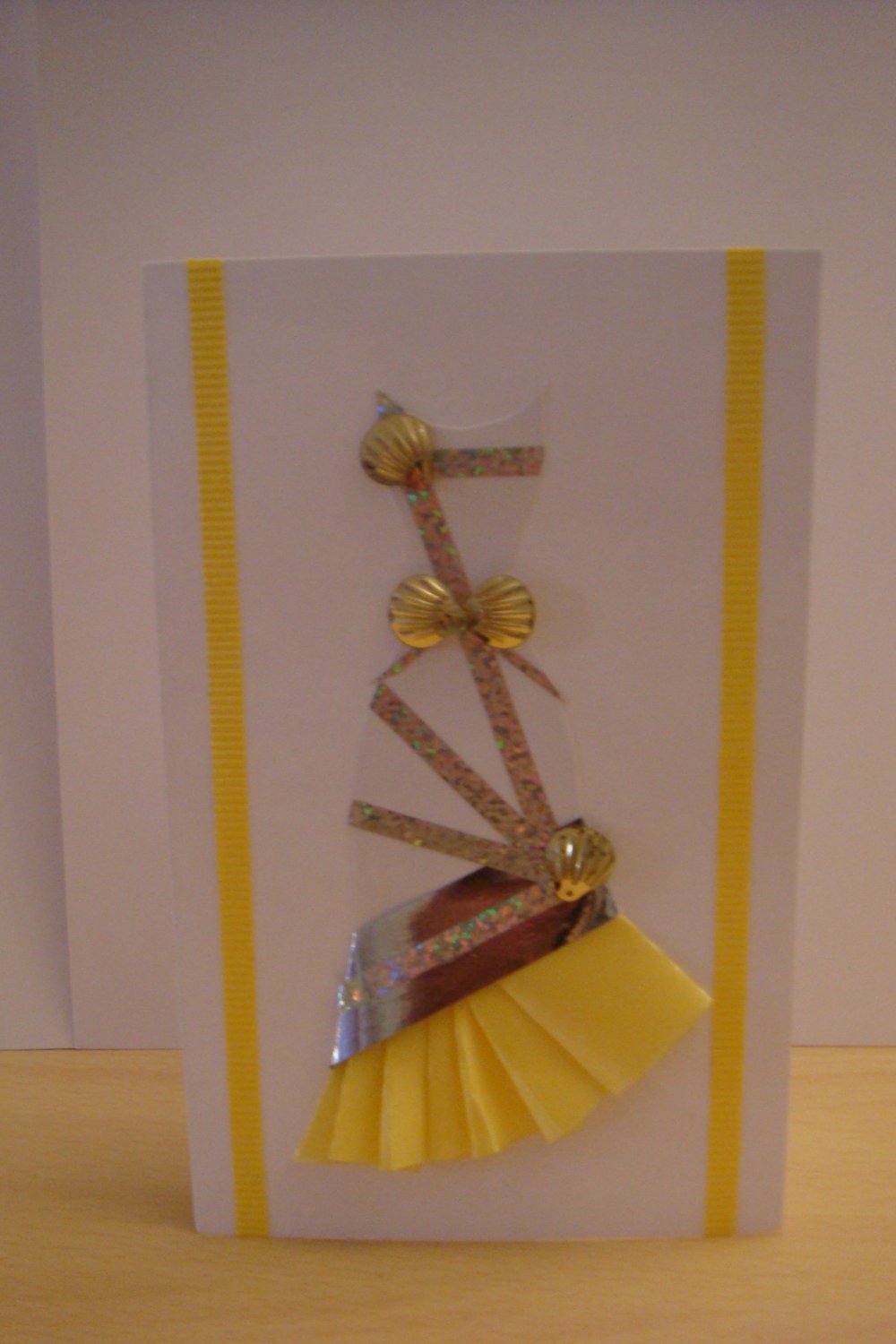 Beautiful Yellow Seashell Sparkle Dress Card