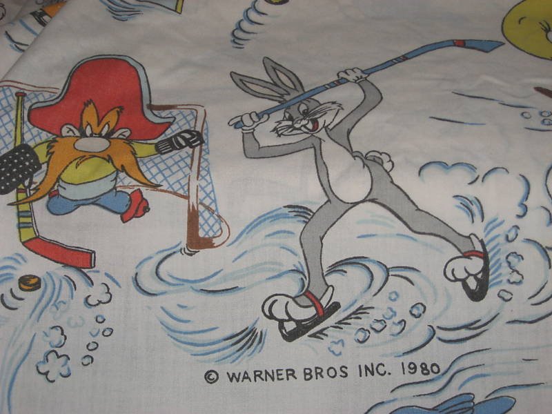 Vtg 1980 BUGS BUNNY HOCKEY FITTED Twin Sheet Fabric