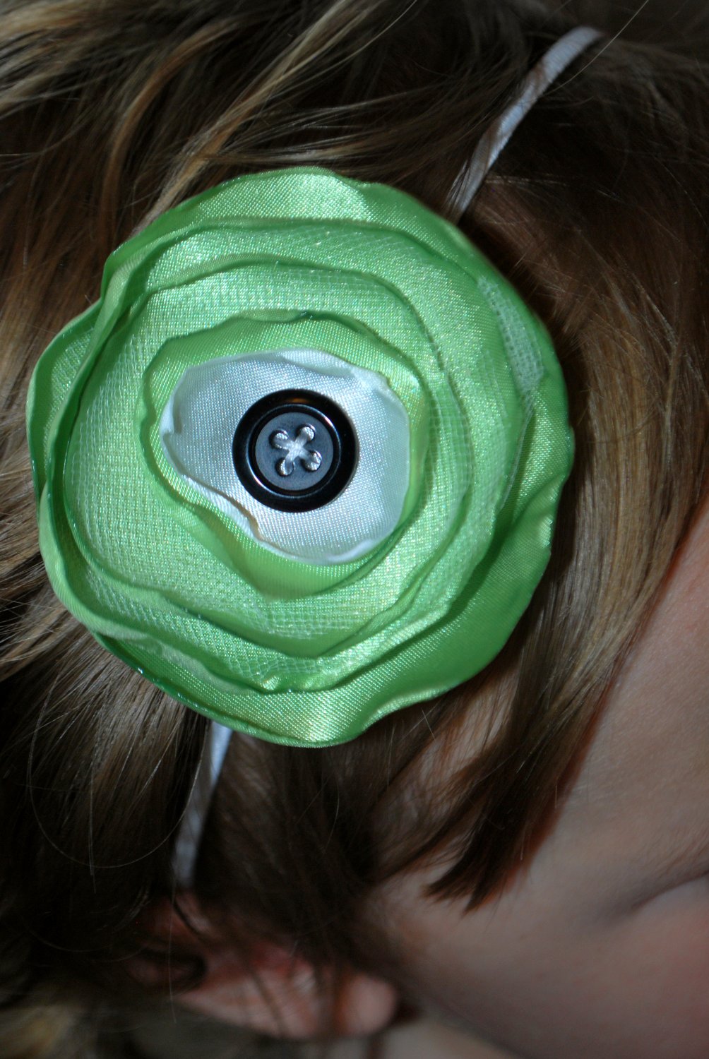 Green Satin Circle Flower