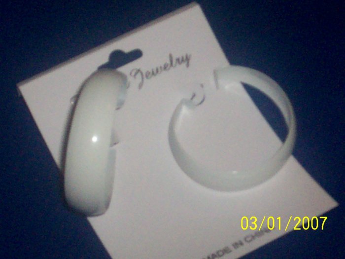 Fashion Earring-Hoop/Color/White