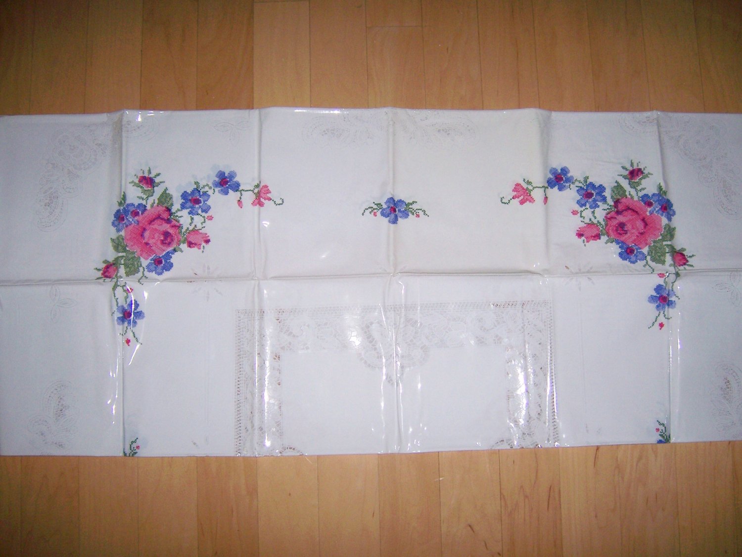 Winter White Vinyl Table Cloth