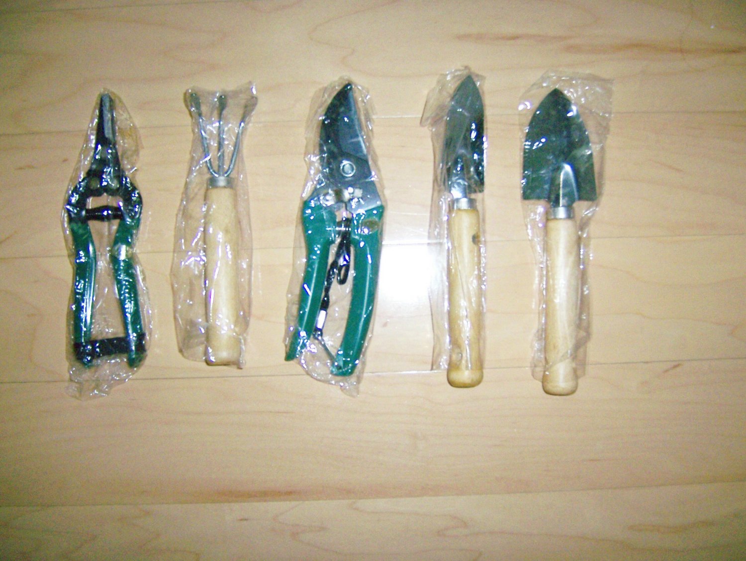 Garden Tools In Carry Pouch
