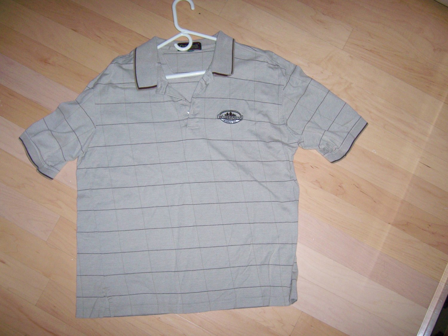 Tan Golf Shirt XLMarroon Square & Collar Trim