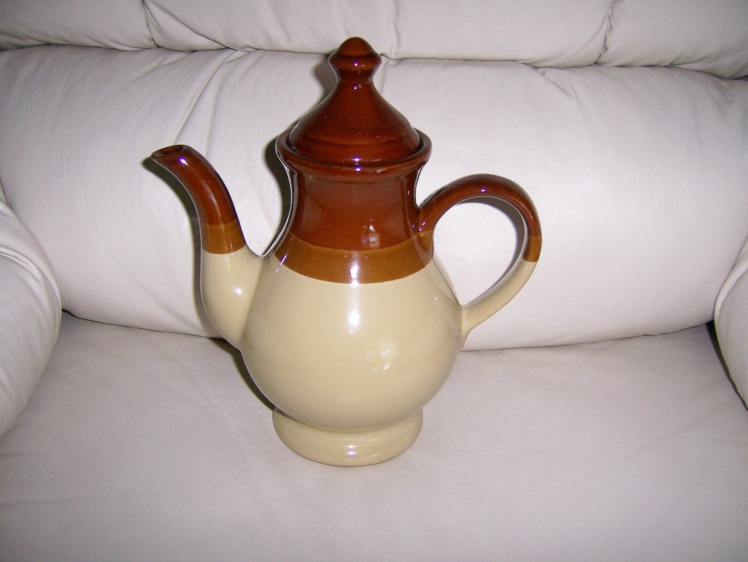 Tea Pot Clay Type With Cover