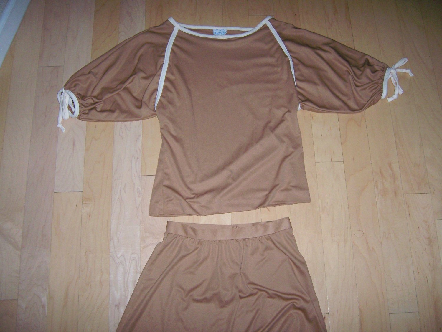 2 Peice Dress Tan Size 10 Medium BNK144