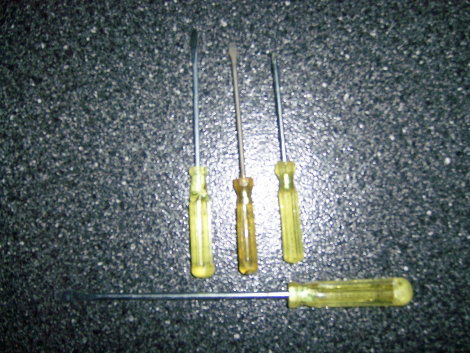 Set Of Four Screw Drivers BNK185