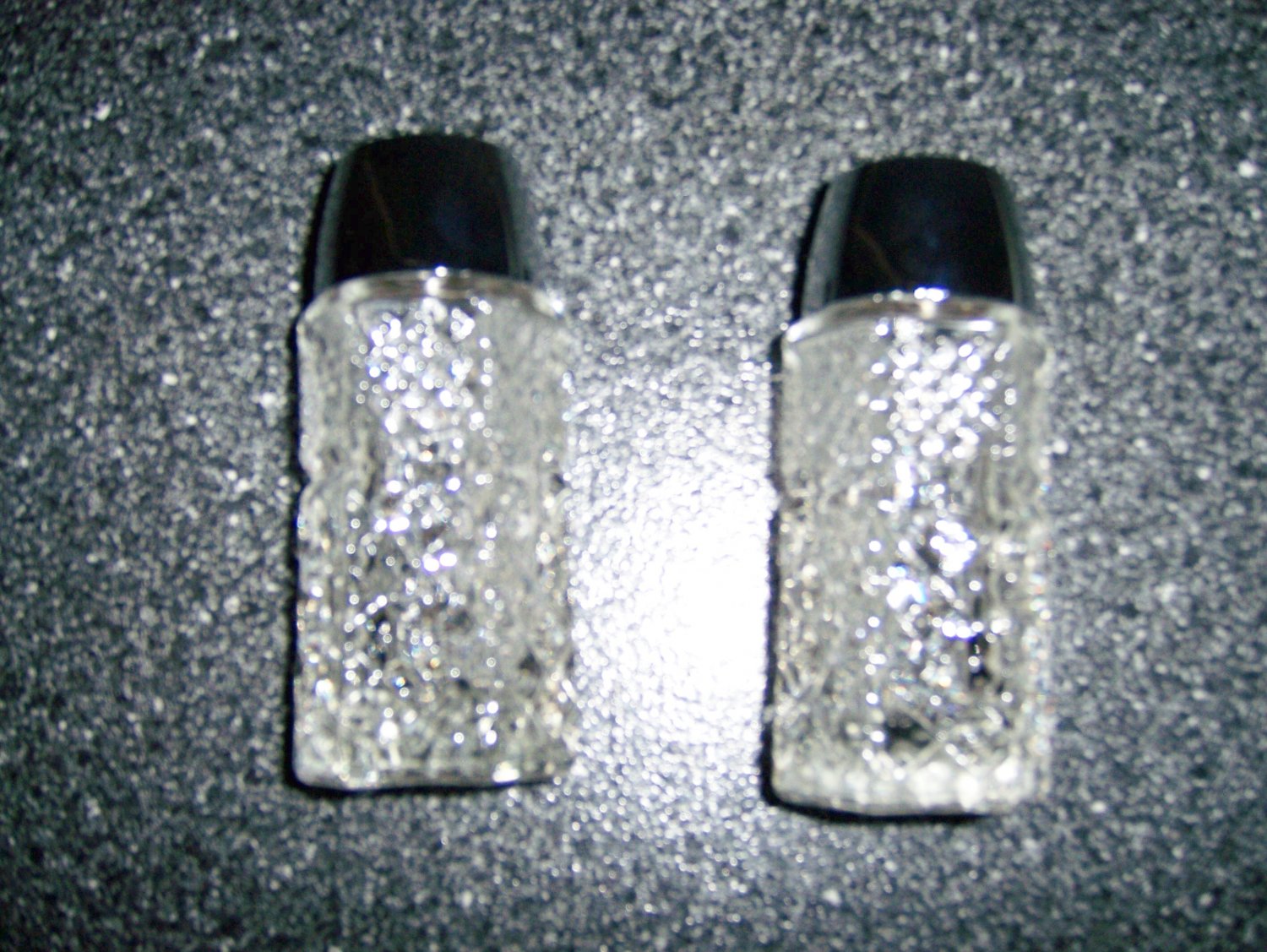 Salt & Pepper Shaker Set BNK289