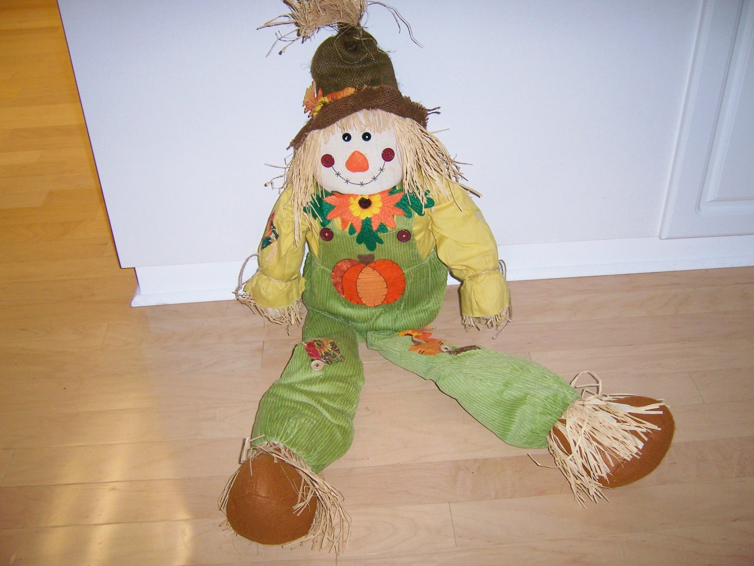 Man Scarecrow Halloween & Thanksgiving Greeter BNK575