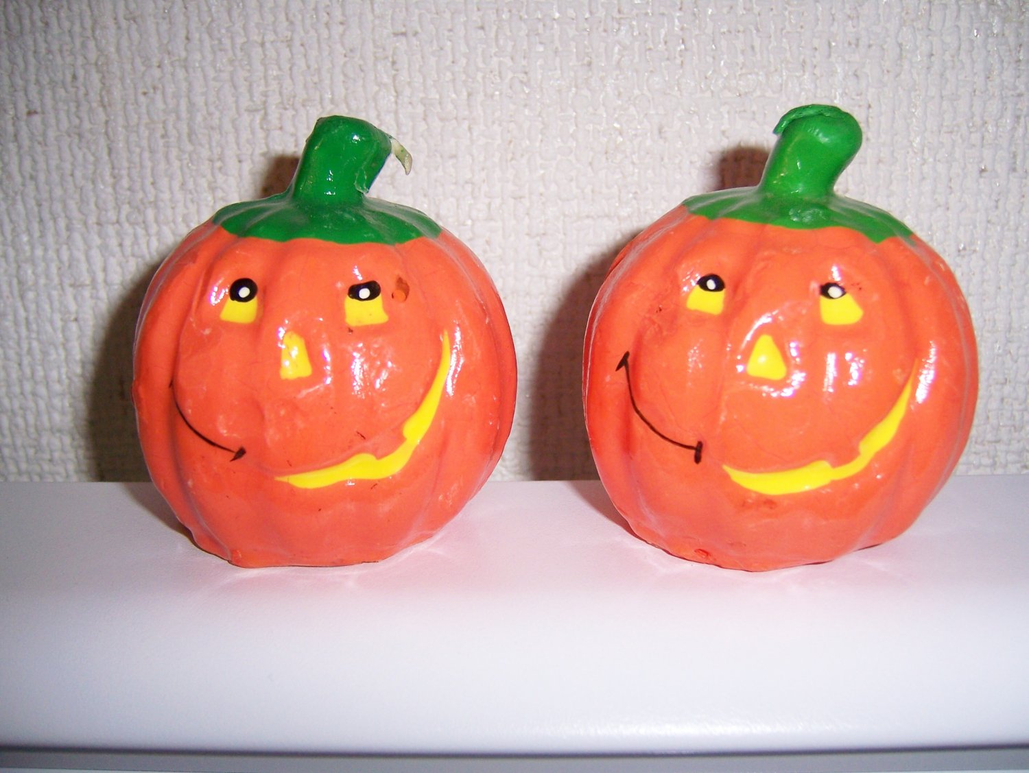 Two pumkin Candles Halloween & Thanksgiving Decoration BNK582