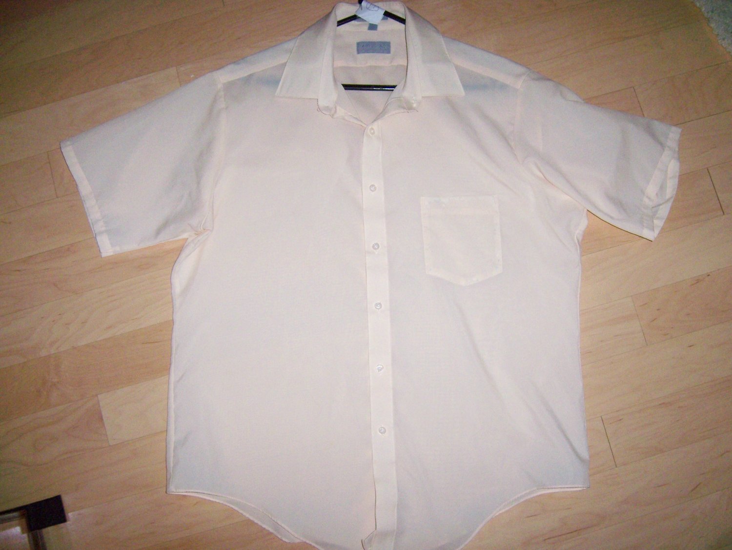 Men's Short Sleeve Shirt by Super Silk BNK599