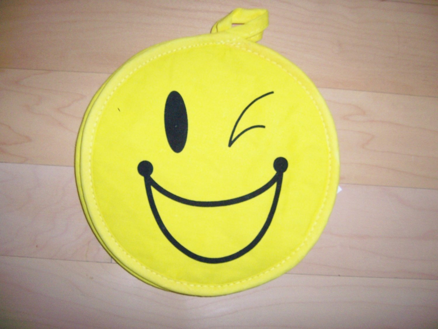 Set Of Two Smiley Faces Pot Holders BNK608