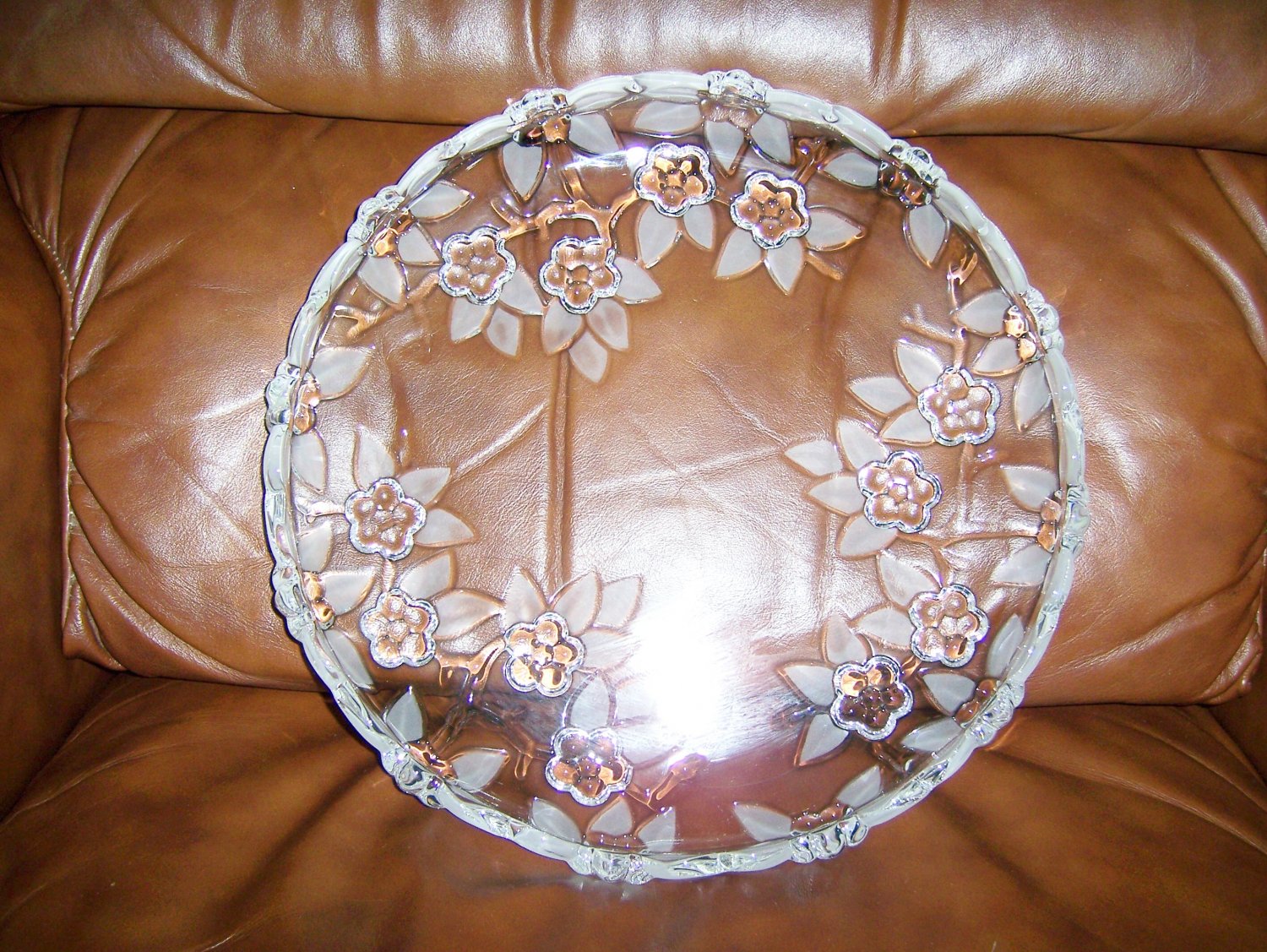 Serving Plate 10" Glass Flowers Designs BNK659