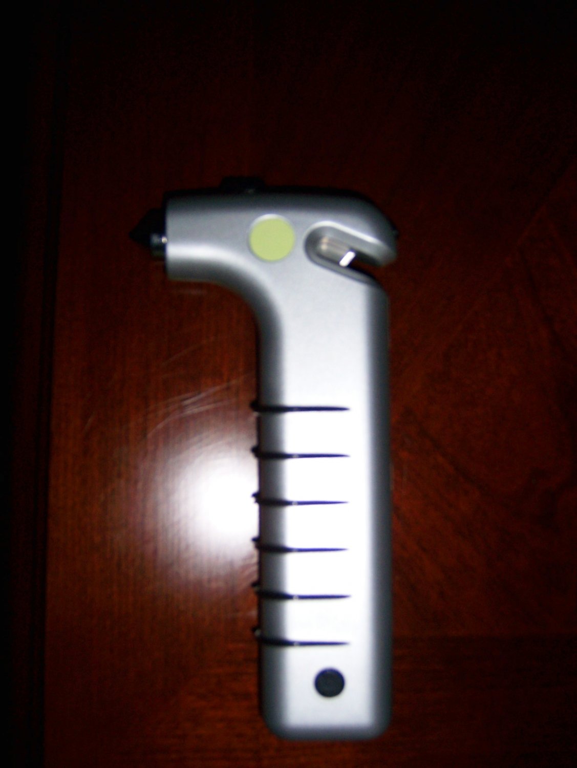 Emergency Window Breaker & Seat Belt Cutter BNK678