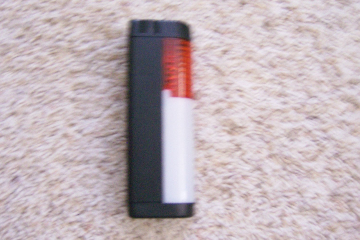 Compact Flashlight w Red Flare BNK884