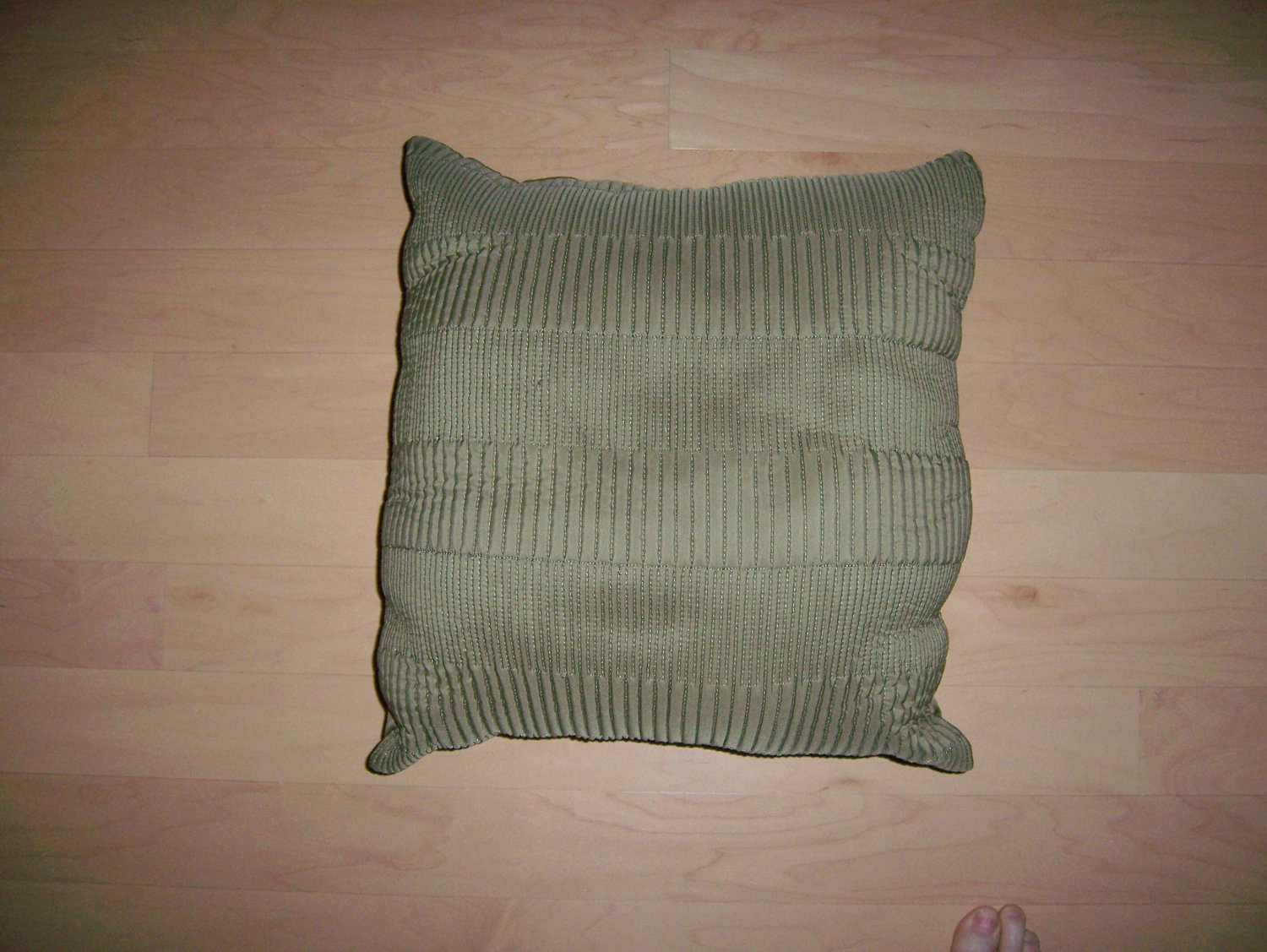 Pillow Green 15" Ribbed BNK927