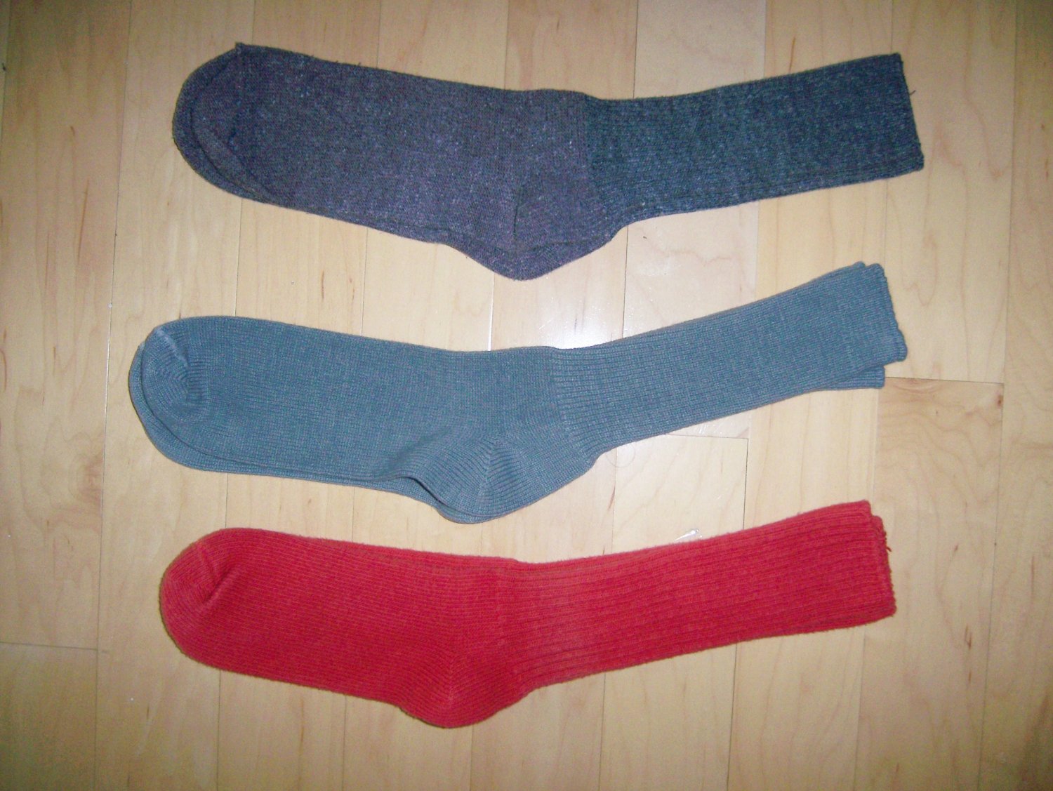Men's Socks 10-13 Cotton Green-Grey-Red BNK1041
