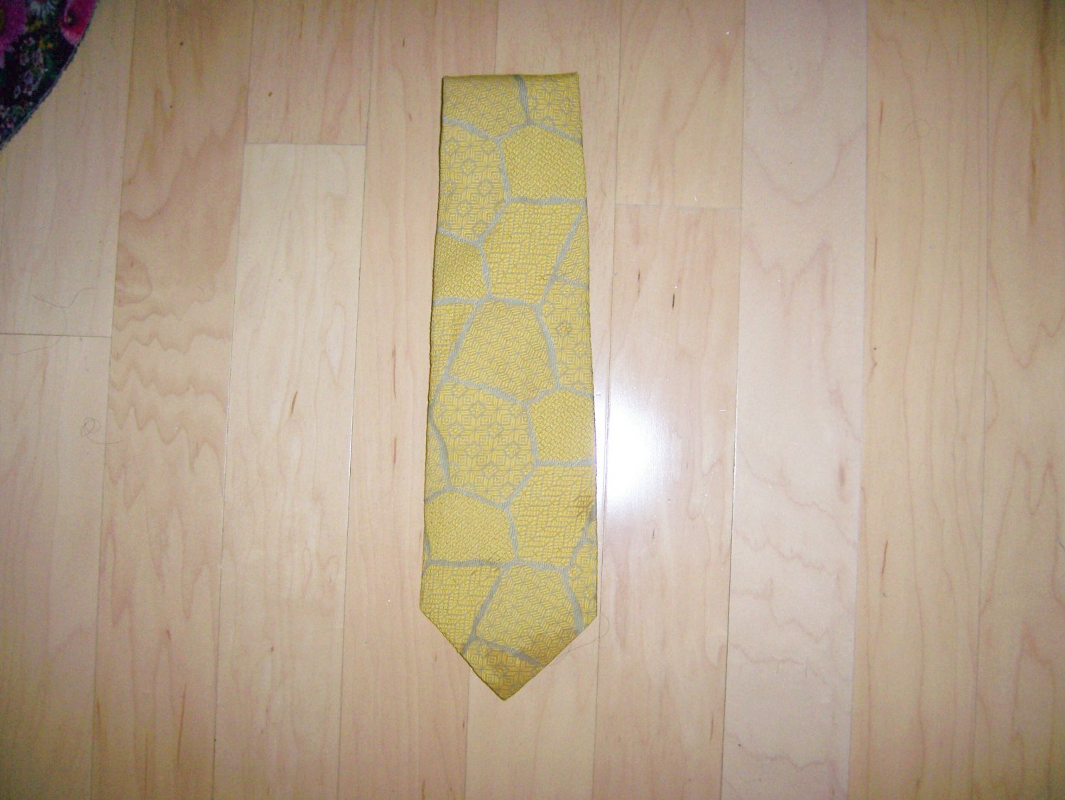 Tie Gold And Grey By Velducci BNK1490