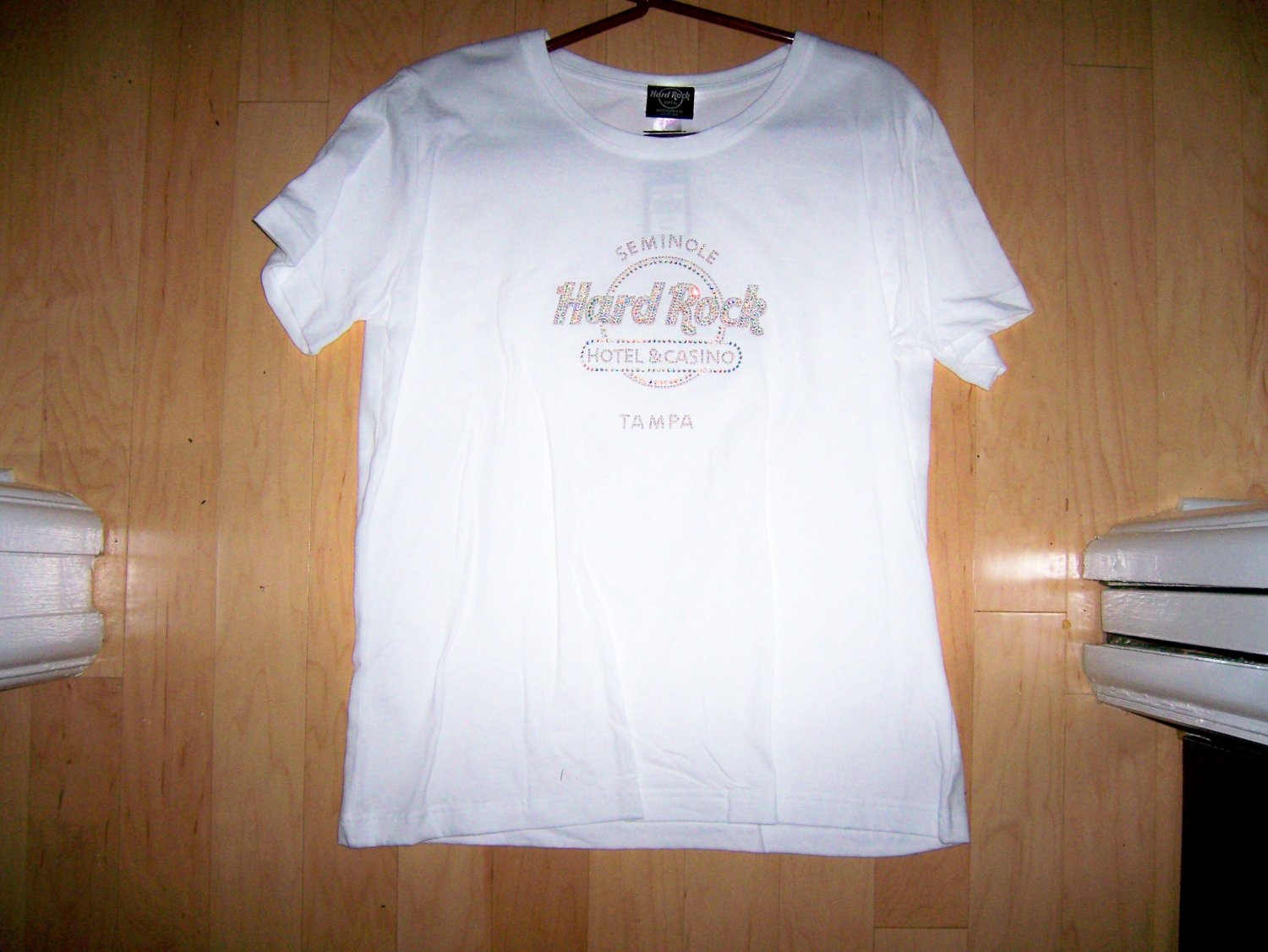 Hard Rock White Shirt Large BNK1555