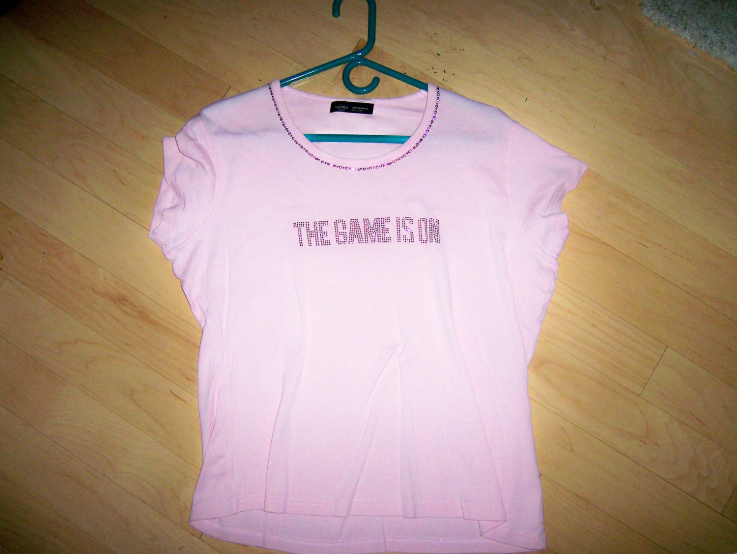 Hard Rock Pink Shirt Game Is On Medium BNK1567