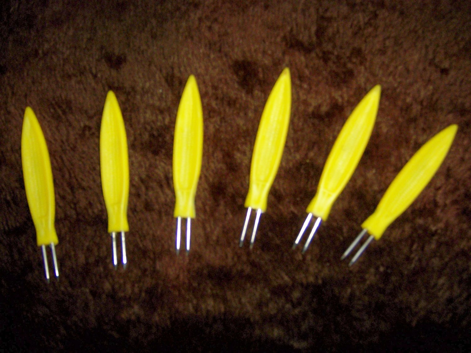 Corn Cob Holders/Servers Set Of Six BNK1596