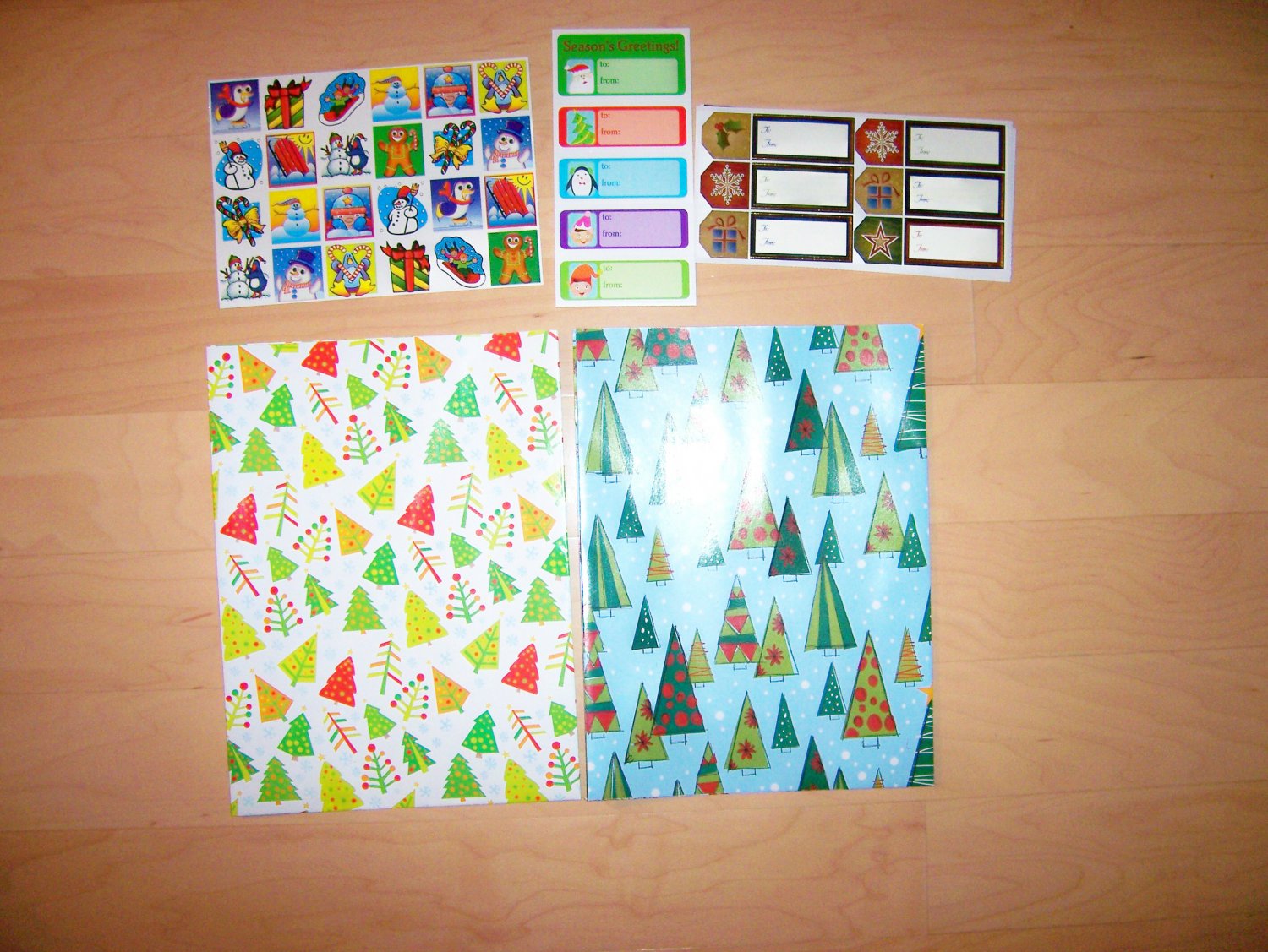 Christmas Gift Wrappings BNK1612