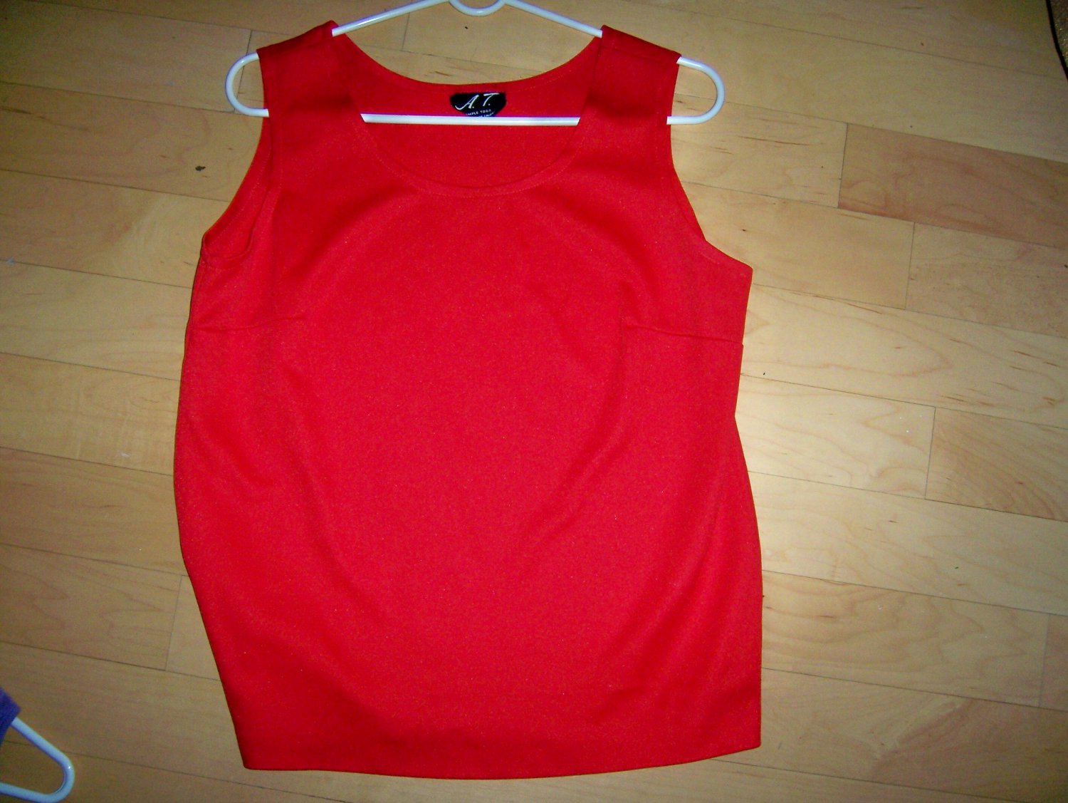 Ladies Tank Top Red Size 10 BNK1619