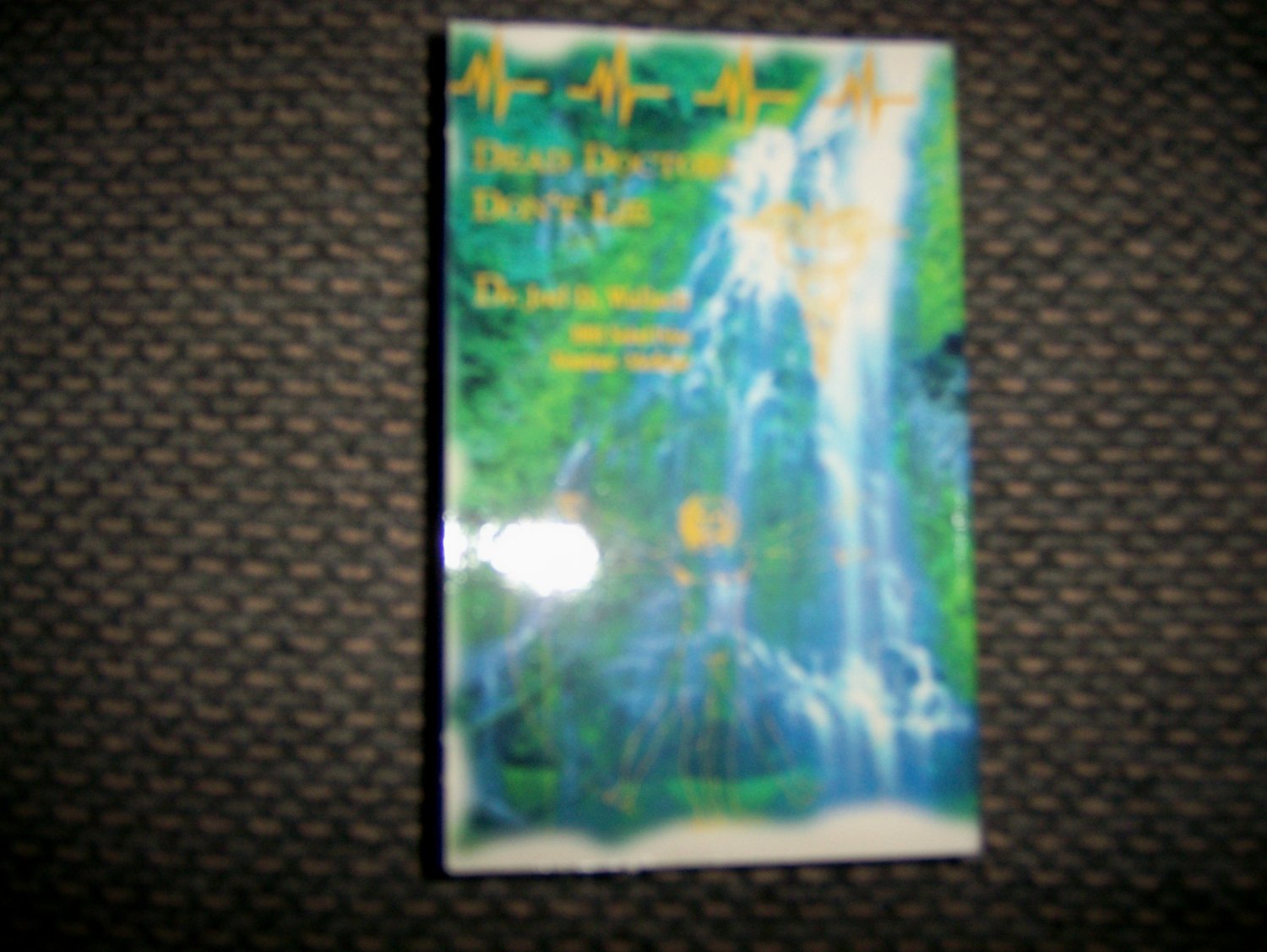 Cassette "Dead Doctors Don't Lie" BNK1649