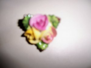 Fine China Three Roses Pin BNK1979