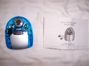 Pocket Ear Plug Radio BAttery Operated Clip For Safe Keeping BNK2360