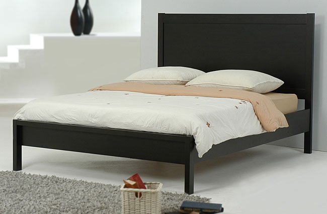 Bedroom Set1 Bed, Dresser, and a night stand