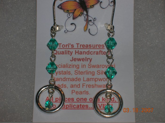 Gorgeous Green Glass Dangle Leverback Earrings