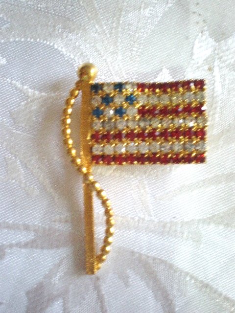 AMERICAN FLAG RHINESTONE PIN