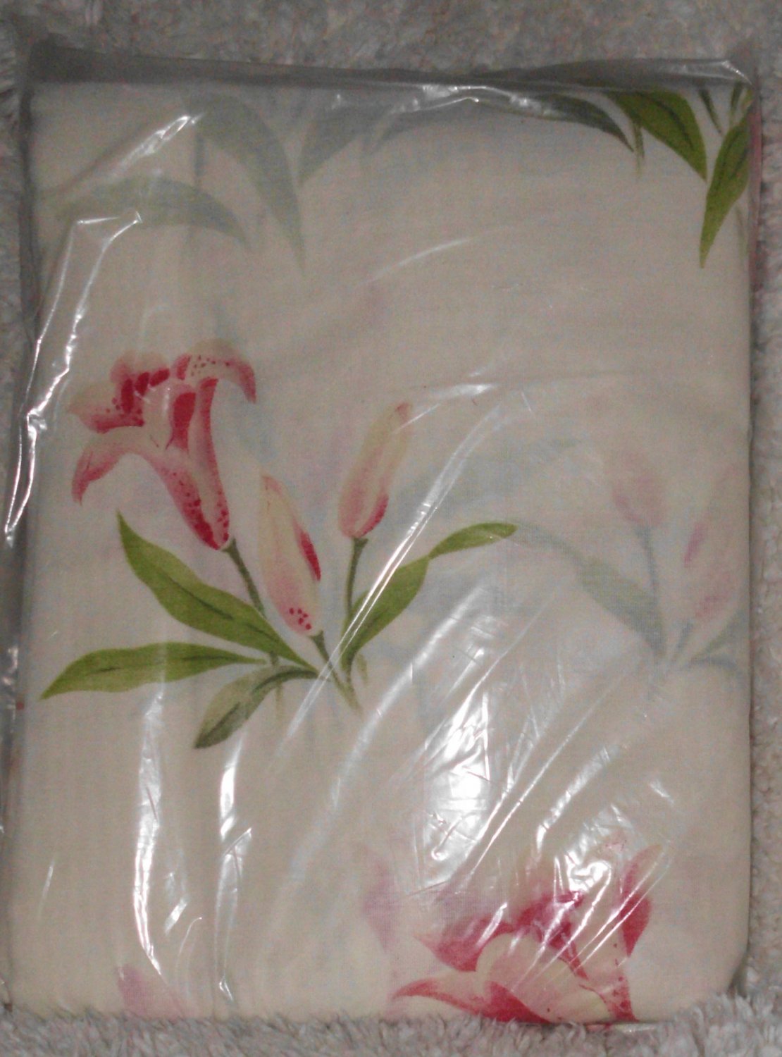 New Rod Pocket Curtains Lilies 84 x 84"