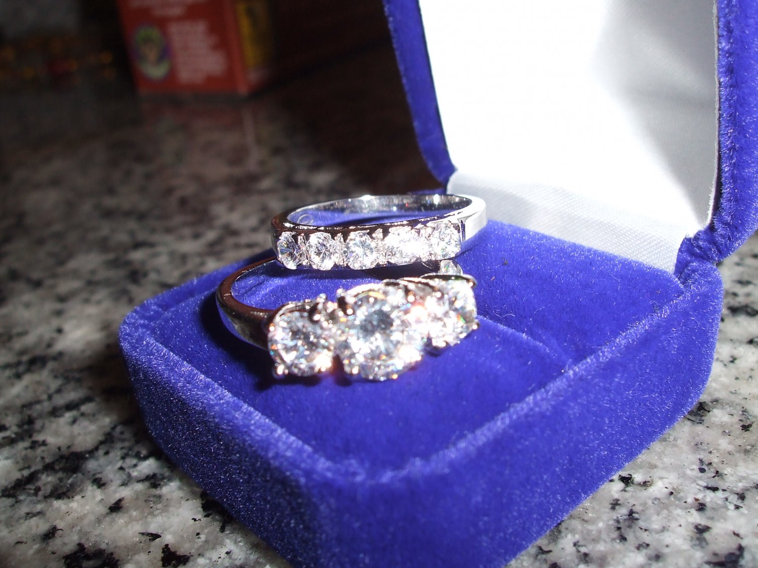 Diamonds and more diamonds in platinum