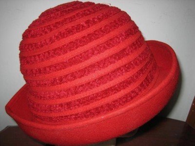 Vtg HOLT RENFREW Italian Wool Red Hat