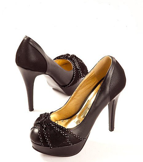 Pumps with Bowtie