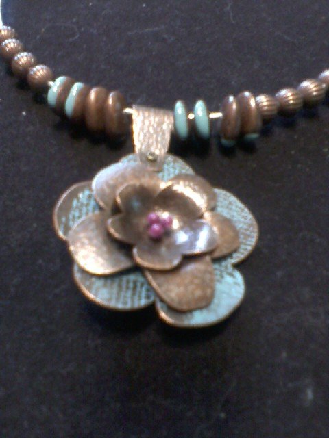 "Floral Beauty" Wire Necklace
