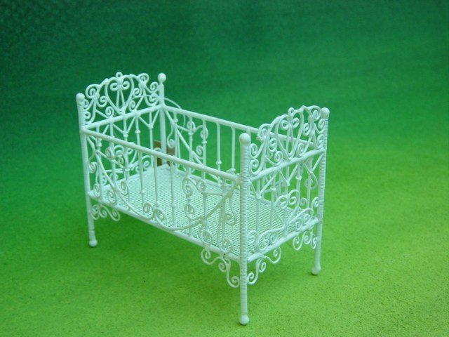 Iron Wire Crafts Bed