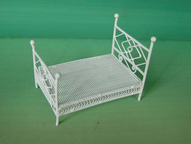 Iron Wire Crafts Bed