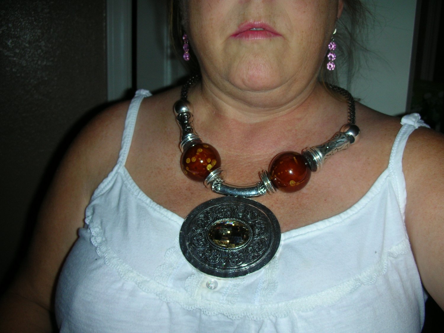 LARGE FASHION NECKLACE