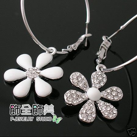 silver flower earring