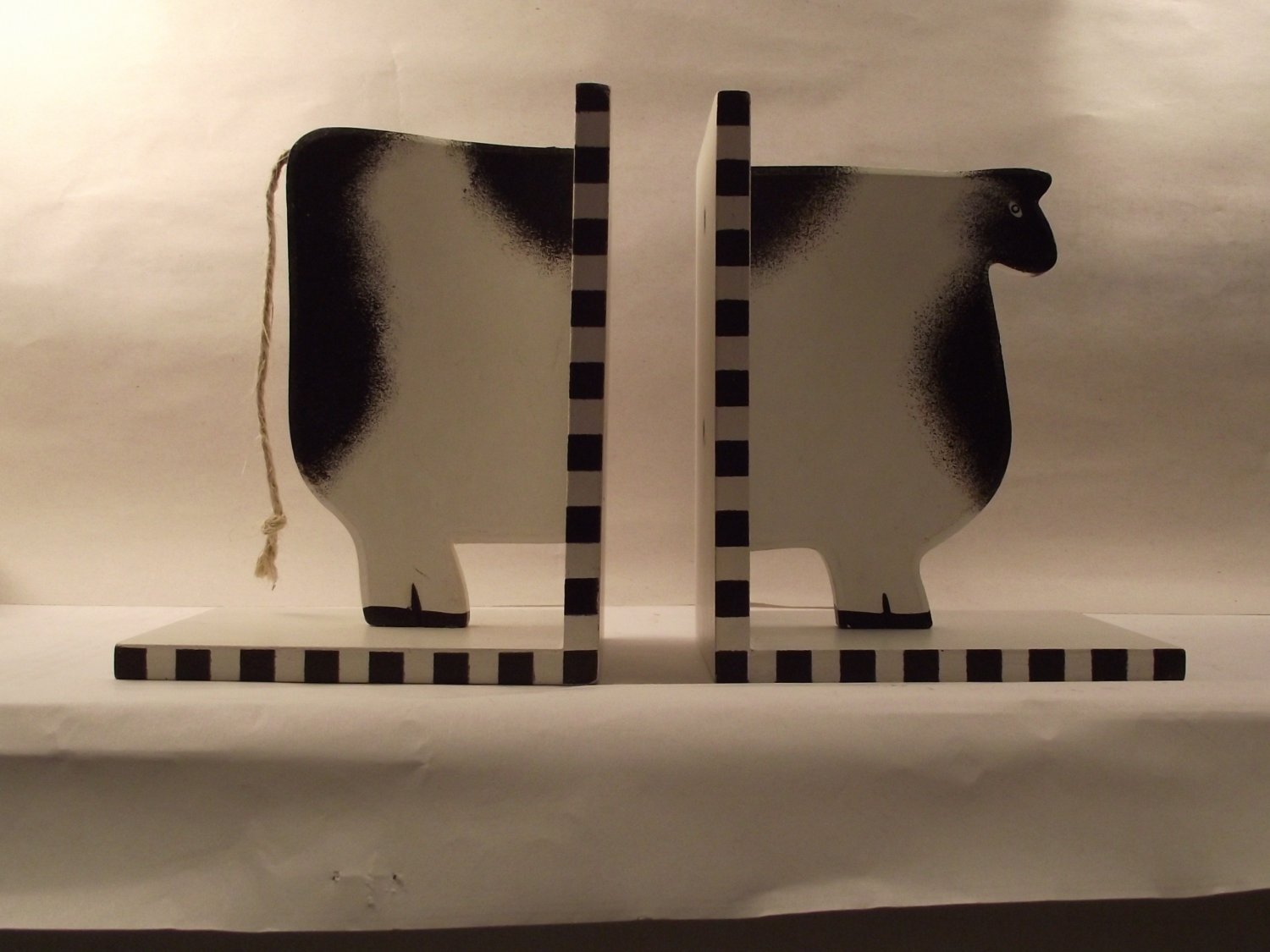 Wooden Cow Bookends Country Primitive Kitchen Home Decor