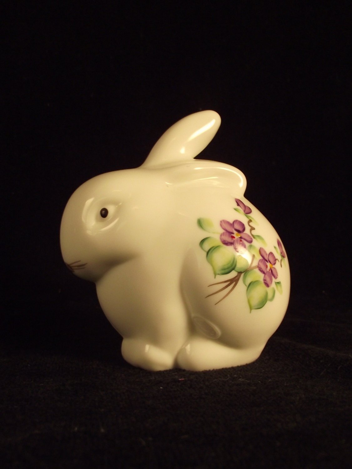 Vintage Fenton Art Glass Violets in the Snow Rabbit signed by Kay Cunningham Mint Condition