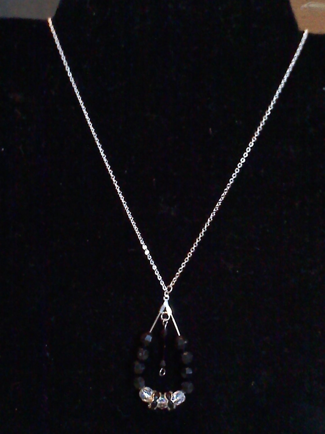 Tear drop hollow necklace
