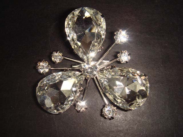 Bridal Bling Vintage style Rhinestone Brooch pin PI300